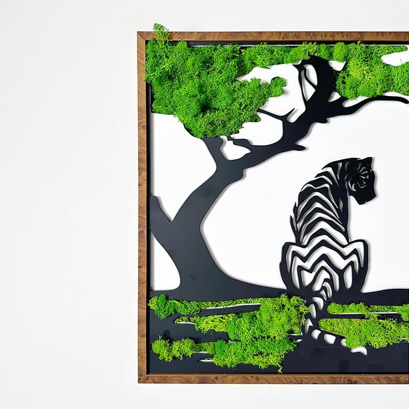 ETICIAN Tiger Wall Decor with Preserved Moss